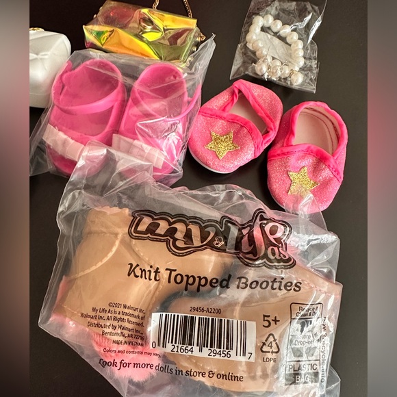 My life as shoes and accessories ✨💕🎀 - Picture 2 of 5